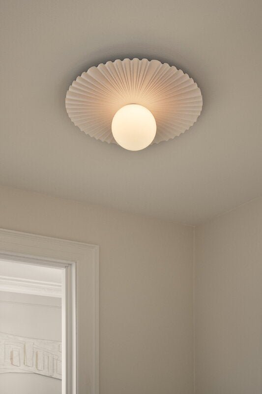 Nuura - Liila Muuse wall & ceiling, medium, White - CHILLIGHT STORE