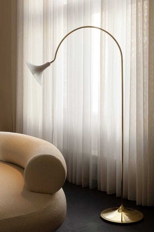 Nuura - Petalii floor lamp, white - CHILLIGHT STORE